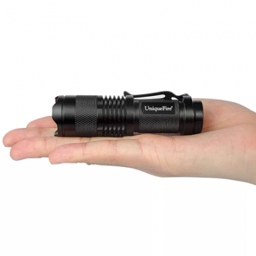 SK68 Petite lampe de poche LED UV 365nm avec un crochet